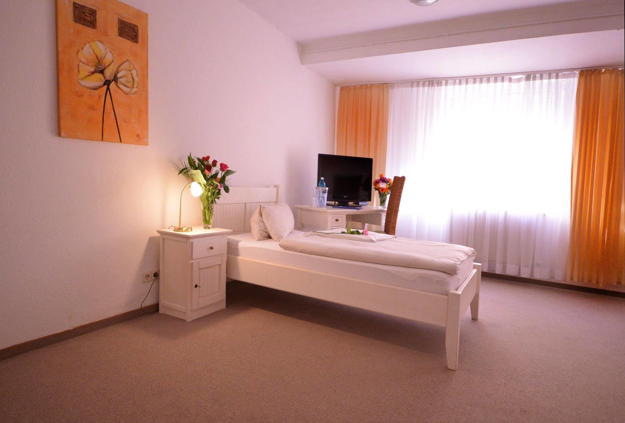 Alpha Hotel Garni Дитценбах Екстериор снимка